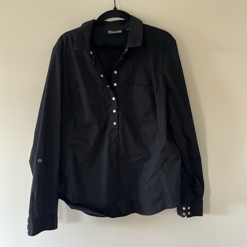 Black Snap V Neck Top - M